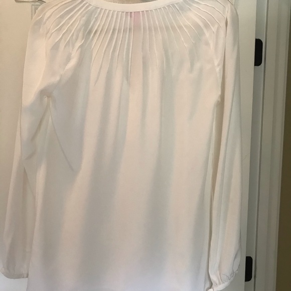 Lilly Pulitzer white silk top. - Picture 2 of 3